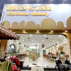 Quán Bean & Jam Cafeteria Bakery Thoại Ngọc Hầu Tân Phú