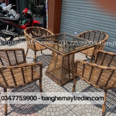 Bàn ghế mây nhựa nên mua