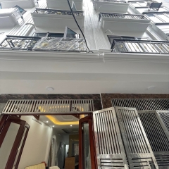 Trần Cung Cầu Giấy nhà xây mới 7T thang máy