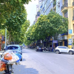 Bán gấp nhà phân lô đường Nguyễn Văn Huyên, vỉa hè, kinh doanh, ô tô tránh, 85m2, 22 tỷ. 0936388680